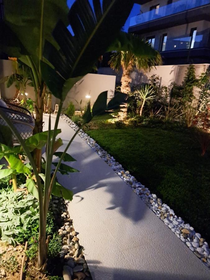 Apartment With Private Pool Split Zewnętrze zdjęcie